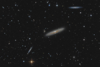 Galaxie NGC4216 a okol
